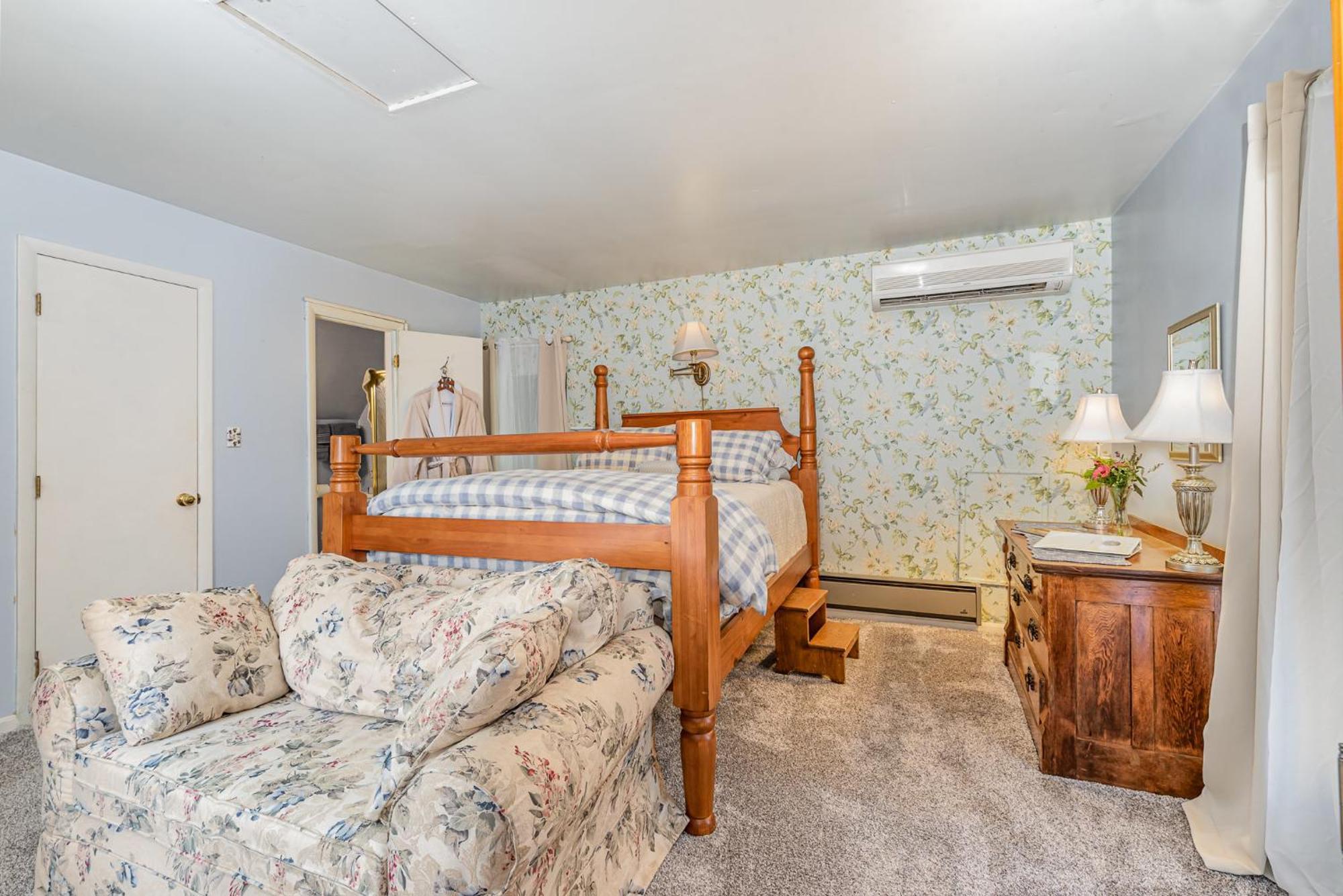 Deluxe Double Room,1621002373:JPEG