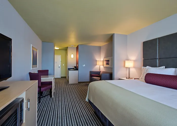 3 star hotel: Holiday Inn Express & Suites Carlisle - Harrisburg Area By Ihg
