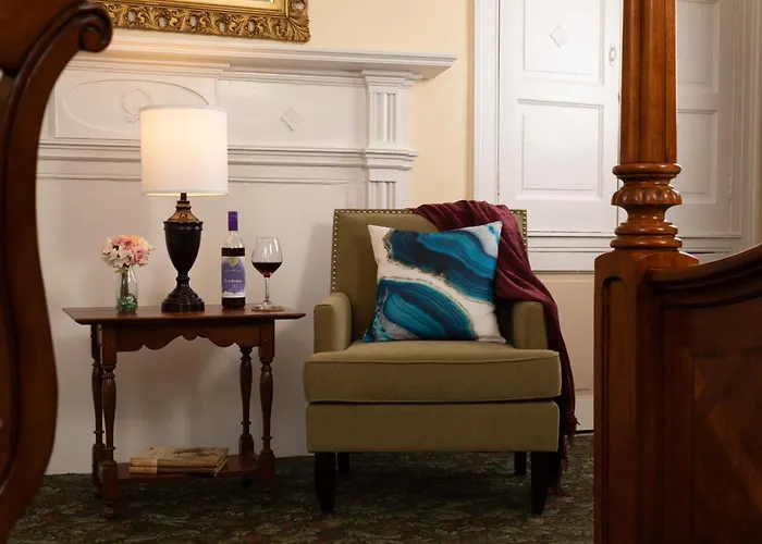 Carlisle House Bed And Breakfast